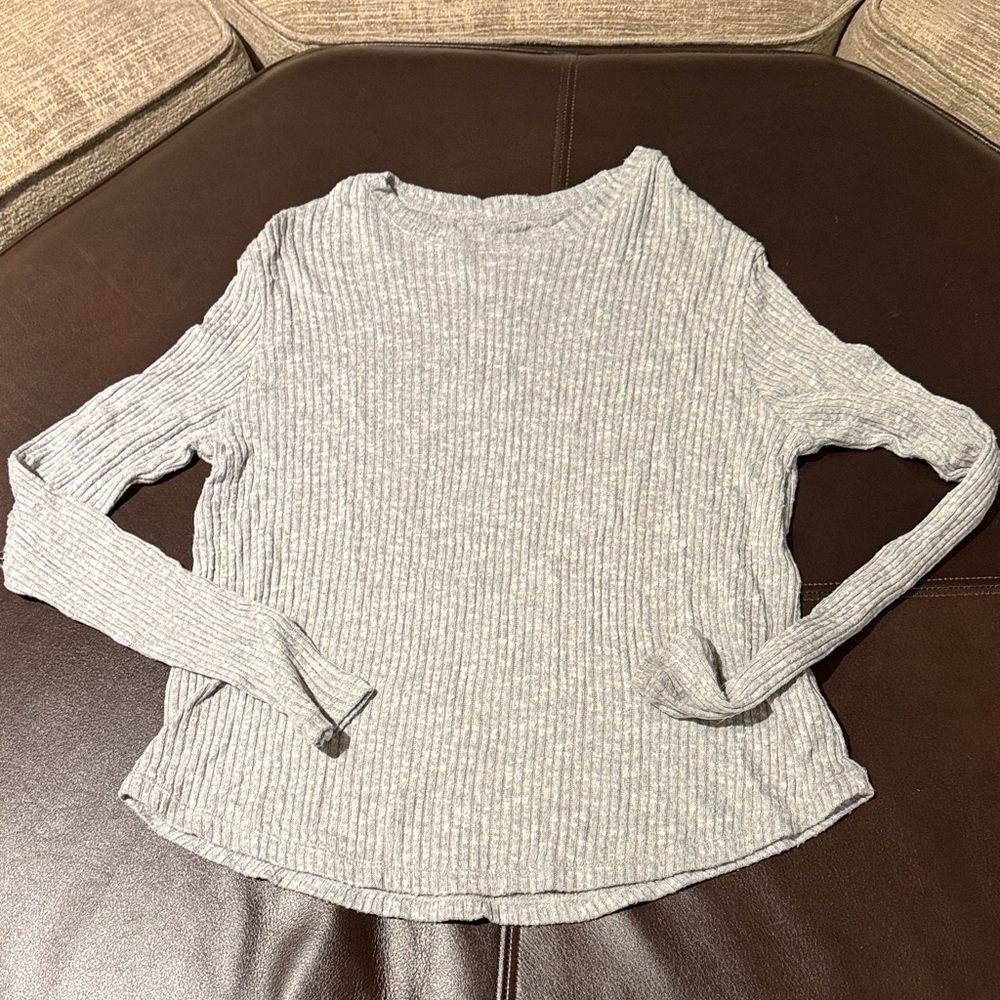 American Eagle Outfitters Light Gray Ribbed Long Sleeve Top